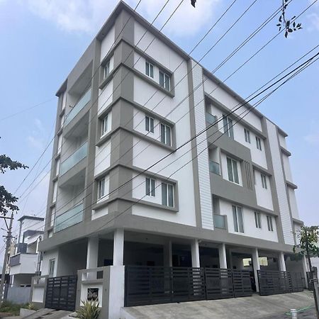 Thulasi Avenue Inn Pollāchi Kültér fotó