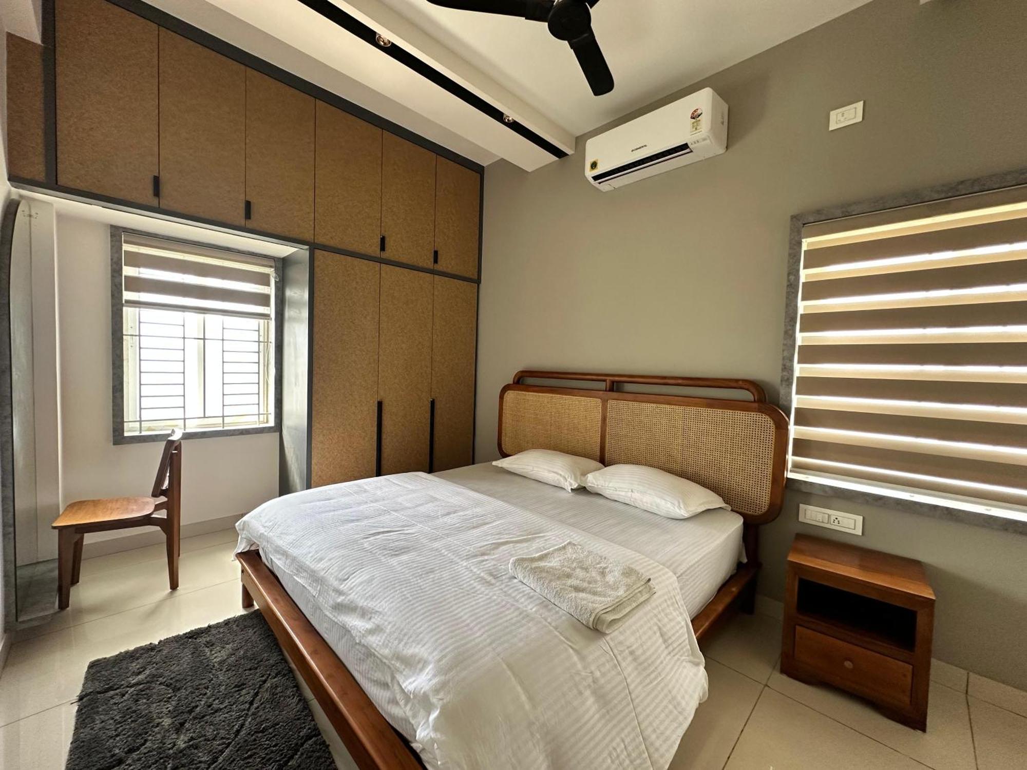 Thulasi Avenue Inn Pollāchi Kültér fotó