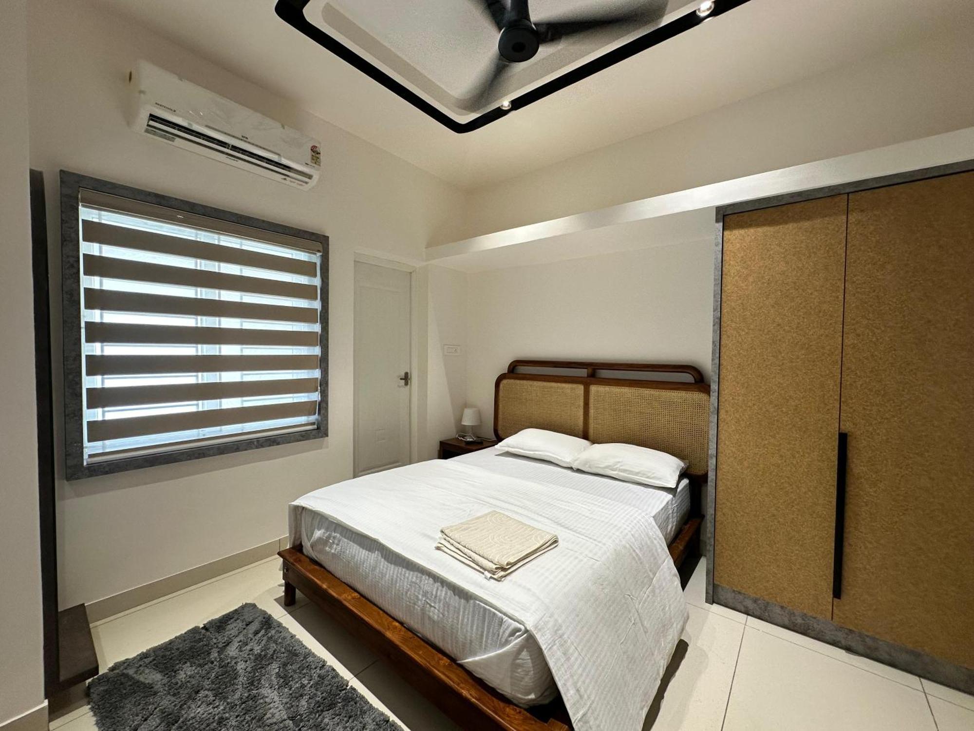 Thulasi Avenue Inn Pollāchi Kültér fotó